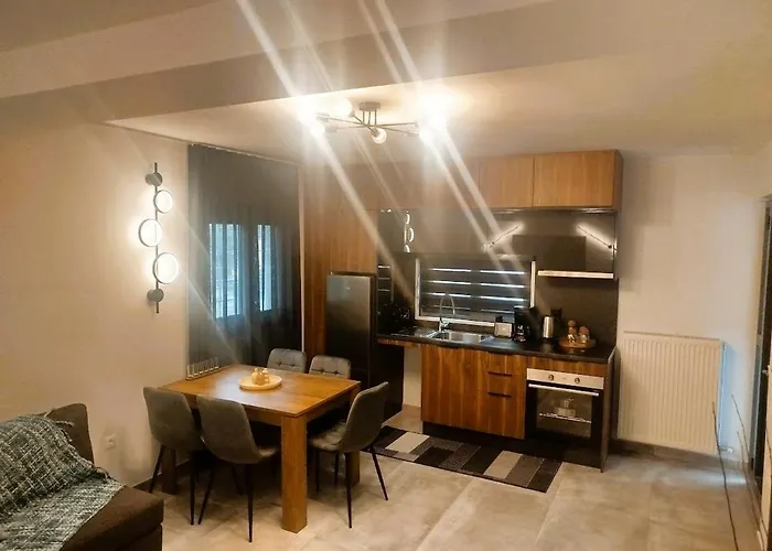 Frank And Jimmy Tríkala