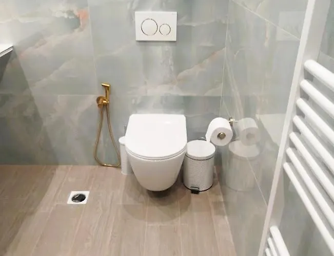 Frank And Jimmy Apartment *