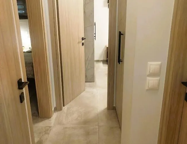 Frank And Jimmy * Trikala (Thessaly)